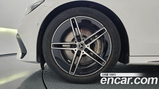 Mercedes-Benz E-Class (W214) E300 4MATIC AMG Line 2024 — фото 5