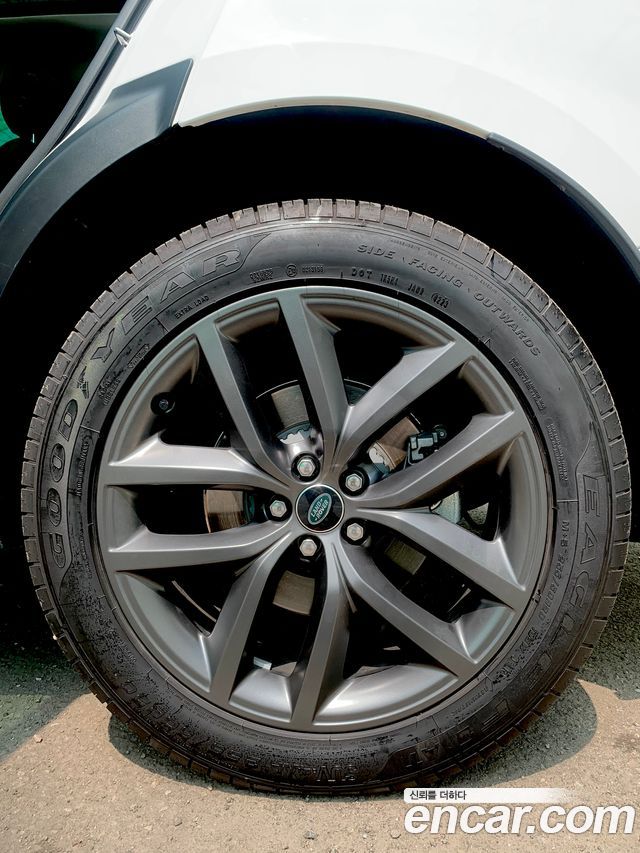 Land Rover Range Rover Velar 2.0 P250 Dynamic SE 2025 — фото 5
