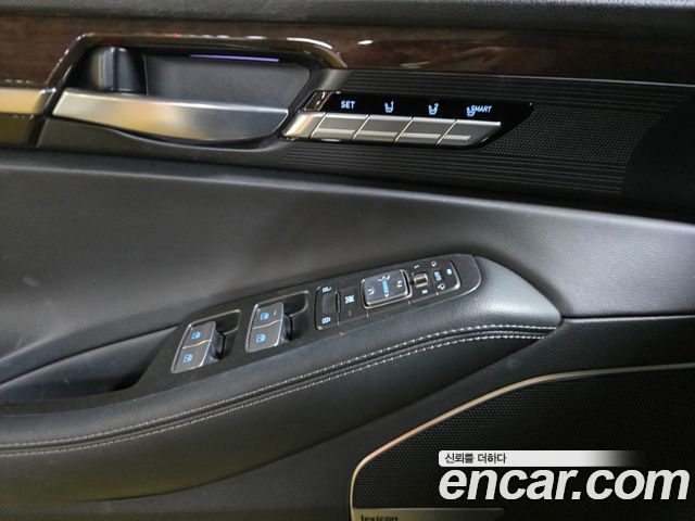 Genesis EQ900 3.8 GDI AWD Premium Luxury 2016 — фото 21