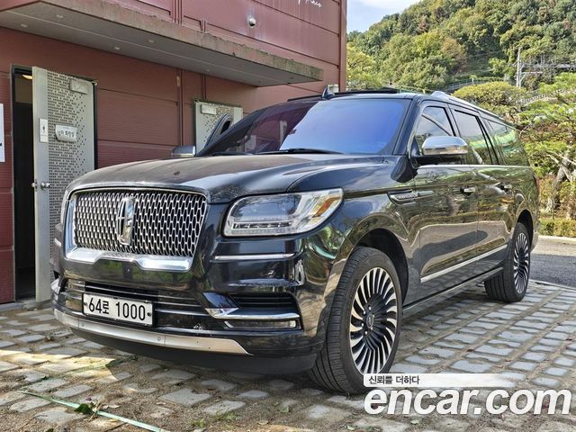Lincoln Navigator (IV) 3.5L (8-Seater)
