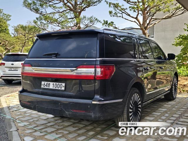 Lincoln Navigator (IV) 3.5L (8-Seater) 2019 — фото 4