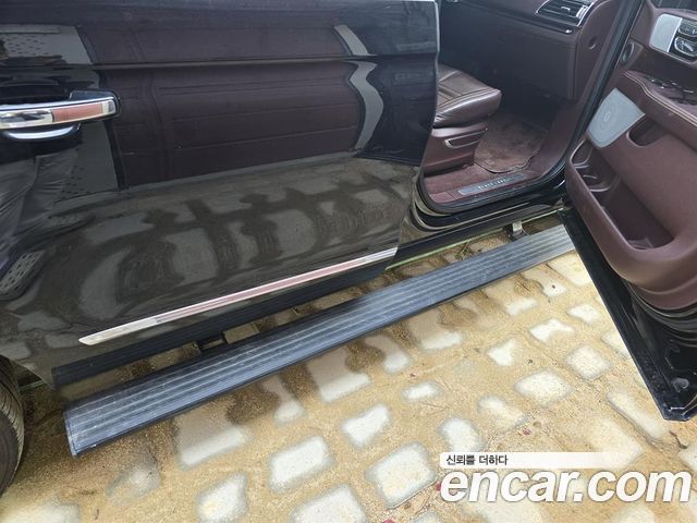 Lincoln Navigator (IV) 3.5L (8-Seater) 2019 — фото 23