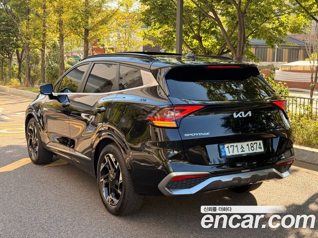Kia Sportage (V) Signature 2WD 2022 — фото 2