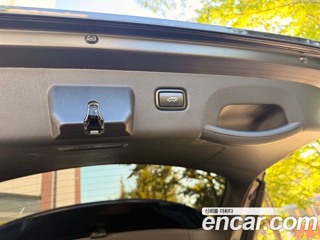 Kia Sportage (V) Signature 2WD 2022 — фото 24