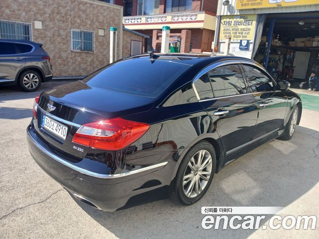 Hyundai Genesis BH 330 Luxury Standard 2012 — фото 2