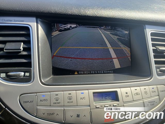 Hyundai Genesis BH 330 Luxury Standard 2012 — фото 17