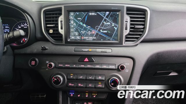 Kia Sportage (IV) Gasoline 2.0 2WD Noblesse 2018 — фото 14