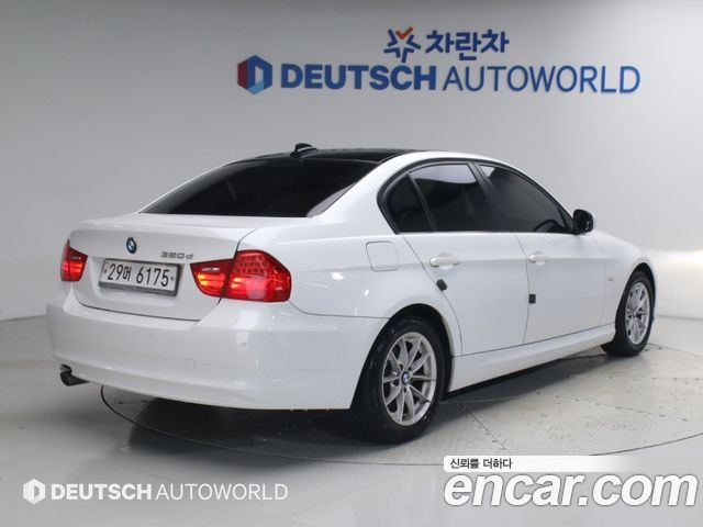 BMW 3 Series (E90) 320d Sedan Navi Package 2011 — фото 2