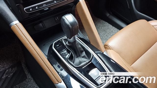 Renault Korea QM6 2.0 LPe RE Signature 2WD 2021 — фото 9