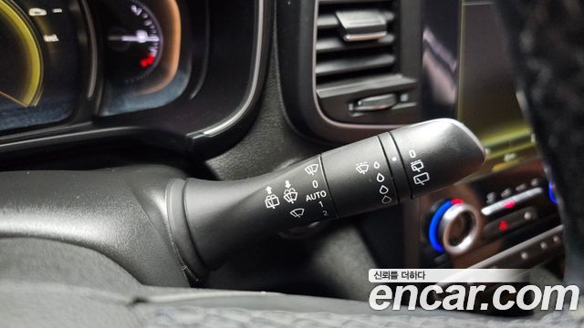 Renault Korea QM6 2.0 LPe RE Signature 2WD 2021 — фото 18