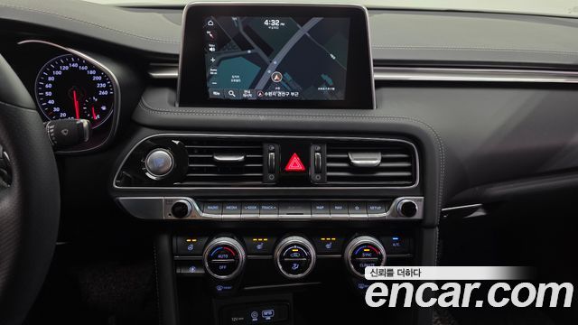 Genesis G70 2.0T Advanced 2019 — фото 12