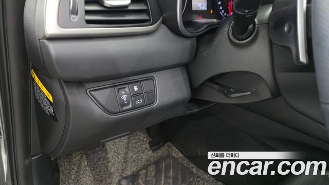 Genesis G70 2.0T Advanced 2019 — фото 19