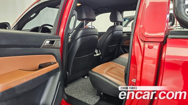 KG Mobility (SsangYong) Rexton Sports Khan Diesel 2.2 4WD Professional S (5-Link) 2019 — фото 11