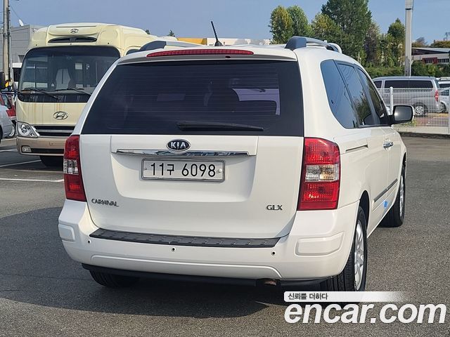Kia Carnival R New Carnival GLX High-Deluxe 2012 — фото 6