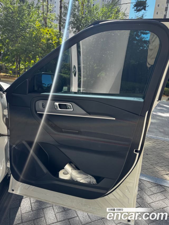 Ford Explorer (VI) 2.3 ST-Line 4WD 2025 — фото 7