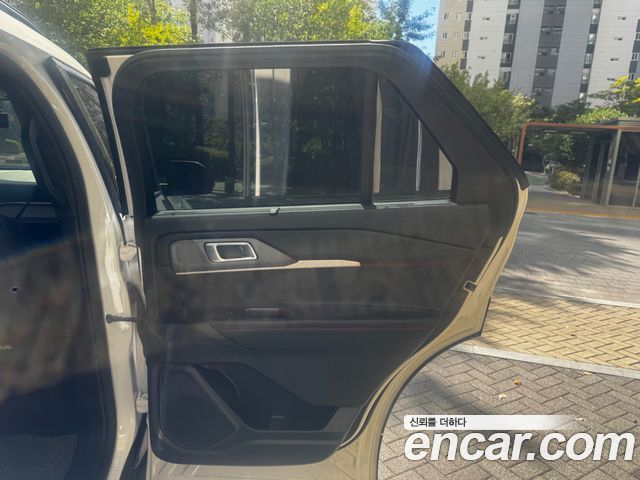 Ford Explorer (VI) 2.3 ST-Line 4WD 2025 — фото 8