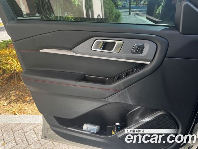 Ford Explorer (VI) 2.3 ST-Line 4WD 2025 — фото 16