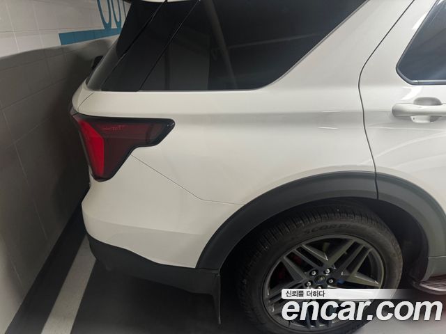 Ford Explorer (VI) 2.3 ST-Line 4WD 2025 — фото 20