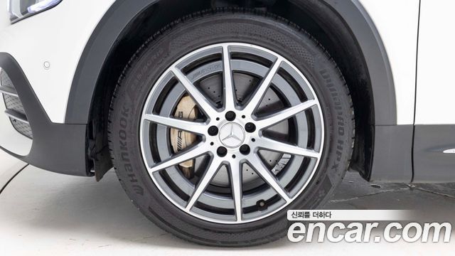 Mercedes-Benz GLB-Class (X247) AMG GLB35 4MATIC 2021 — фото 5