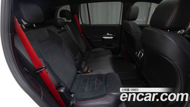 Mercedes-Benz GLB-Class (X247) AMG GLB35 4MATIC 2021 — фото 10