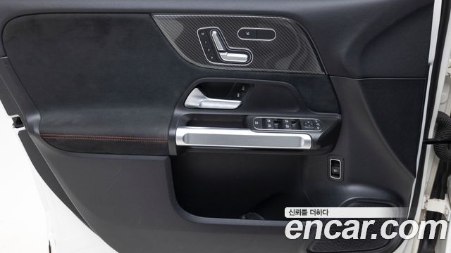 Mercedes-Benz GLB-Class (X247) AMG GLB35 4MATIC 2021 — фото 19