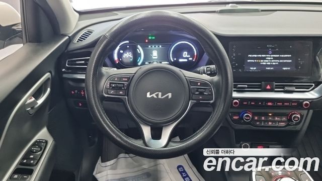 Kia Niro Plus Light (Taxi Trim) 2023 — фото 6