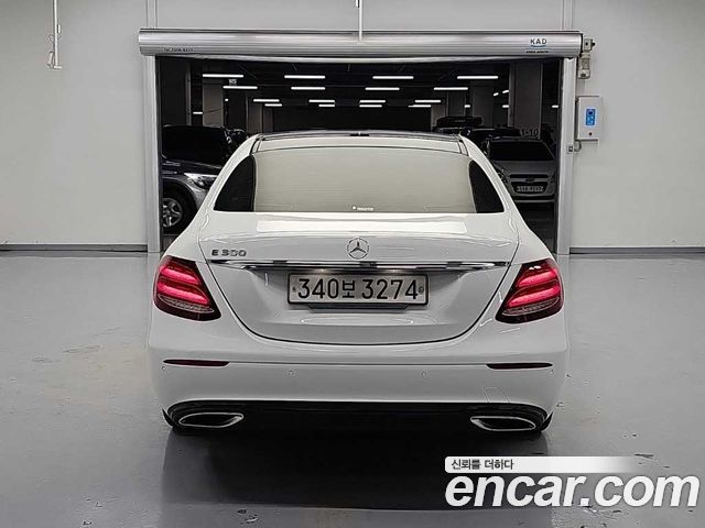 Mercedes-Benz E-Class (W213) E300 Avantgarde 2017 — фото 3