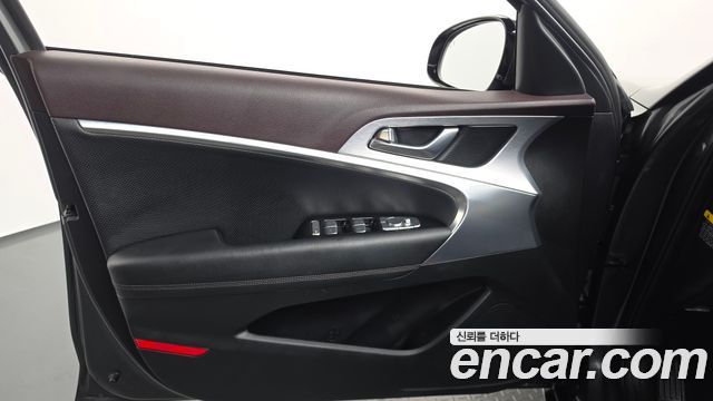 Genesis G70 2.0T Supreme 2018 — фото 24