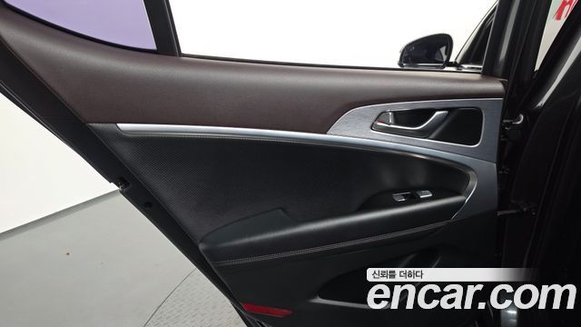 Genesis G70 2.0T Supreme 2018 — фото 25