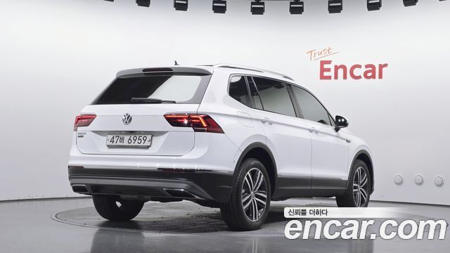 Volkswagen Tiguan Allspace 2.0 TDI Prestige 2018 — фото 2