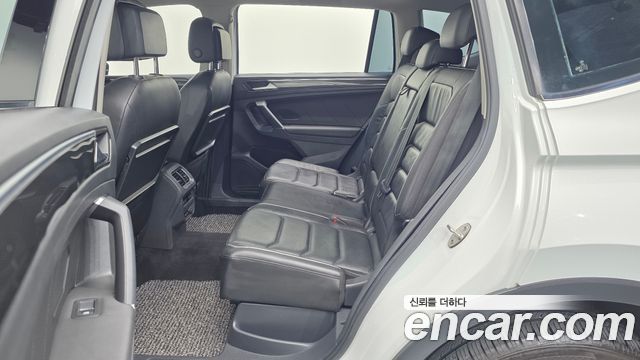 Volkswagen Tiguan Allspace 2.0 TDI Prestige 2018 — фото 11