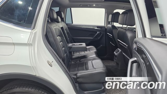 Volkswagen Tiguan Allspace 2.0 TDI Prestige 2018 — фото 12