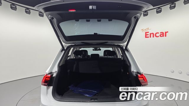 Volkswagen Tiguan Allspace 2.0 TDI Prestige 2018 — фото 18