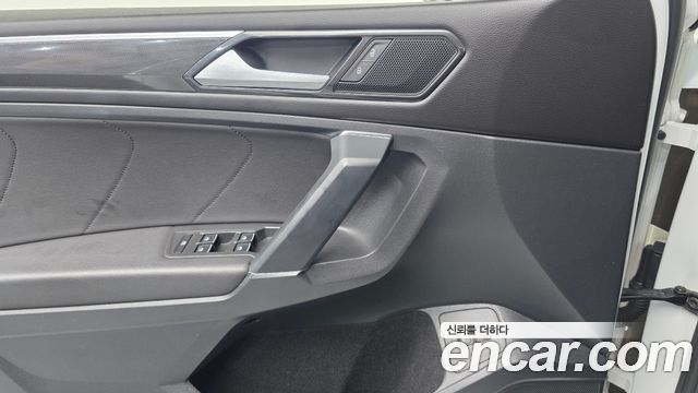 Volkswagen Tiguan Allspace 2.0 TDI Prestige 2018 — фото 19