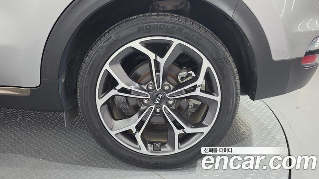 Kia Sportage The Bold Diesel 2.0 2WD Prestige 2019 — фото 21
