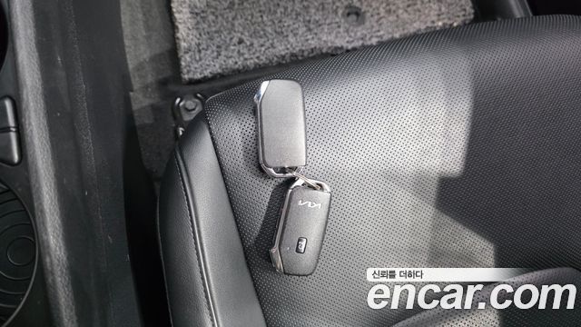 Kia Sportage (V) Gasoline 1.6 Turbo 2WD Signature 2022 — фото 16