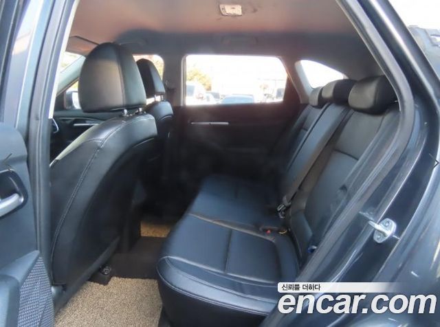 Kia Seltos Diesel 1.6 2WD Prestige 2022 — фото 6