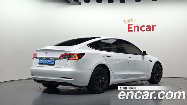 Tesla Model 3 Long Range AWD 2022 — фото 2