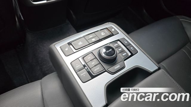 Genesis G80 3.3 GDI Premium Luxury 2018 — фото 19