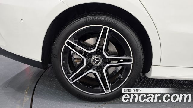 Mercedes-Benz CLA-Class (C118) CLA250 4MATIC 2022 — фото 5
