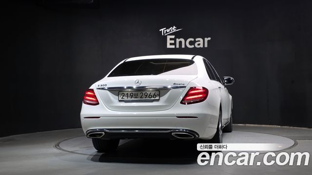 Mercedes-Benz E-Class (W213) E300 4MATIC Avnatgarde 2019 — фото 4