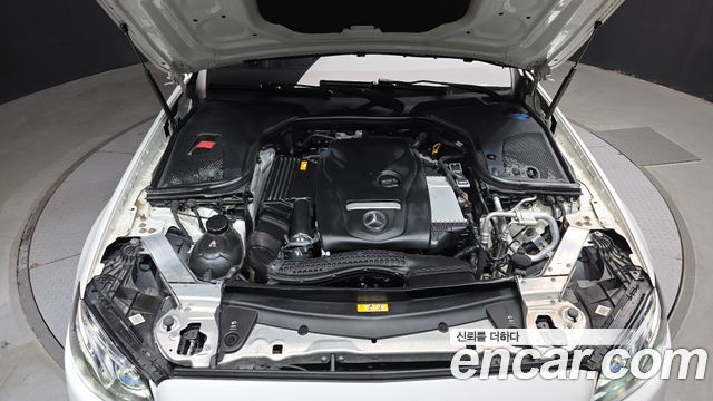 Mercedes-Benz E-Class (W213) E300 4MATIC Avnatgarde 2019 — фото 6