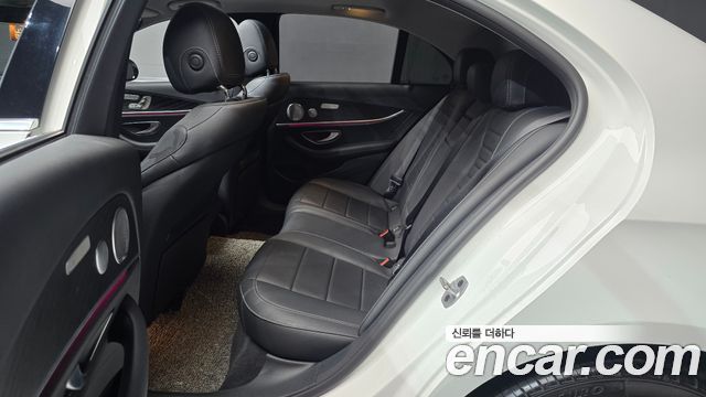 Mercedes-Benz E-Class (W213) E300 4MATIC Avnatgarde 2019 — фото 12