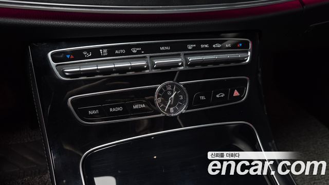 Mercedes-Benz E-Class (W213) E300 4MATIC Avnatgarde 2019 — фото 18