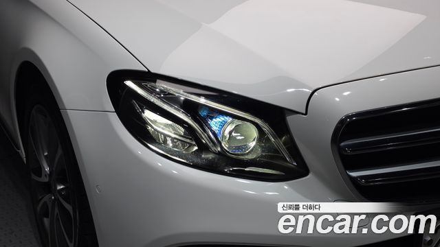 Mercedes-Benz E-Class (W213) E300 4MATIC Avnatgarde 2019 — фото 22