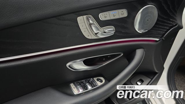 Mercedes-Benz E-Class (W213) E300 4MATIC Avnatgarde 2019 — фото 28