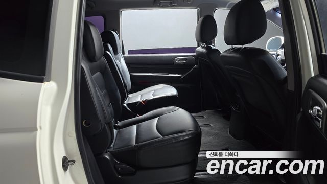 KG Mobility (SsangYong) Korando Turismo 4WD TX 9-seater 2019 — фото 11