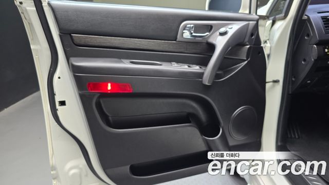 KG Mobility (SsangYong) Korando Turismo 4WD TX 9-seater 2019 — фото 24