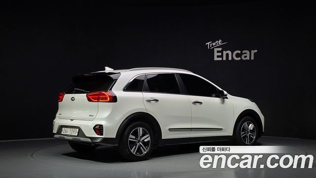 Kia Niro 1.6 HEV Noblesse Special 2020 — фото 2