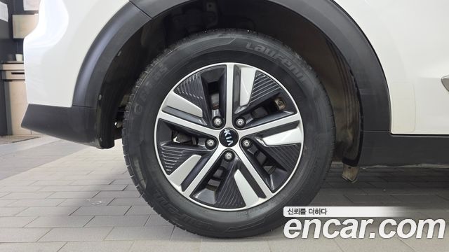 Kia Niro 1.6 HEV Noblesse Special 2020 — фото 5